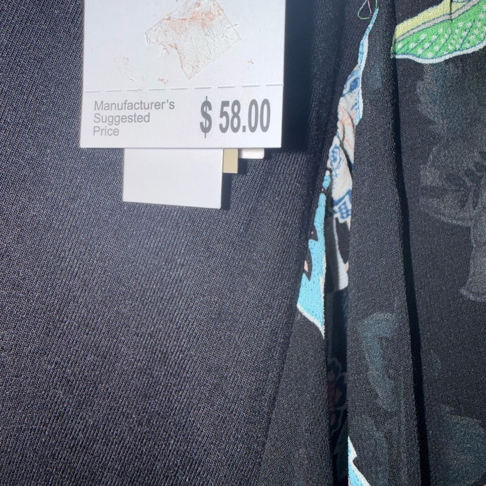 Bundle/ Plus size Set of two NWT Size 3X blouses Black Tahari & Blue Naïf Paisly - Picture 9 of 16
